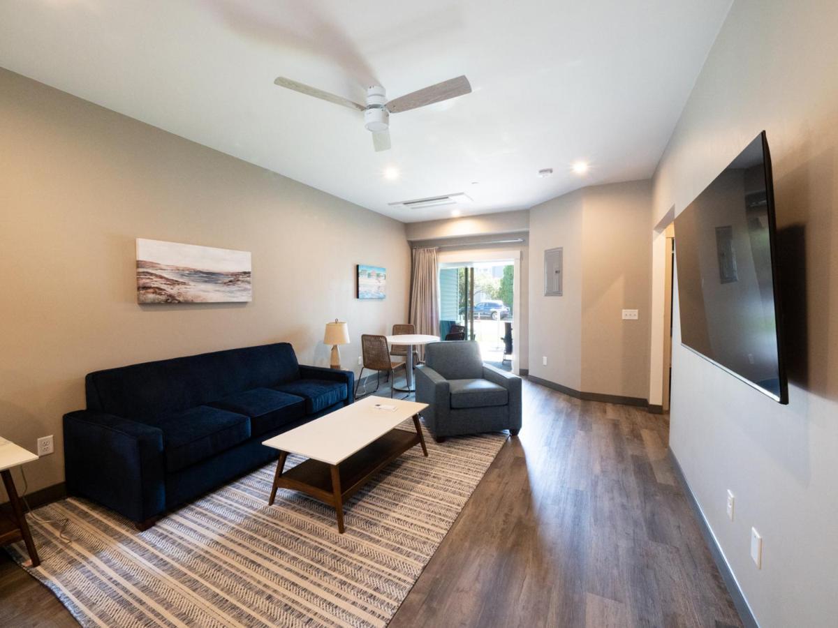 Long Beach Suites Gloucester Εξωτερικό φωτογραφία